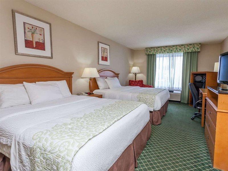Days Inn & Suites By Wyndham Warren Exteriér fotografie