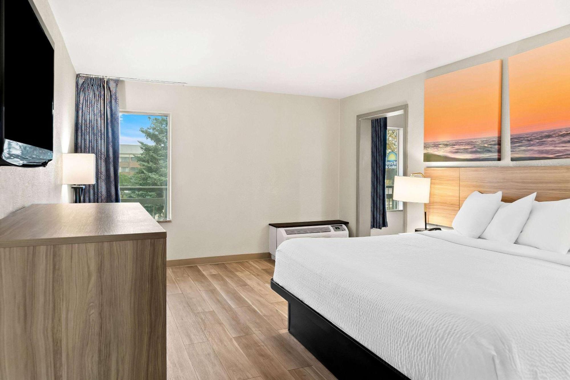 Days Inn & Suites By Wyndham Warren Exteriér fotografie
