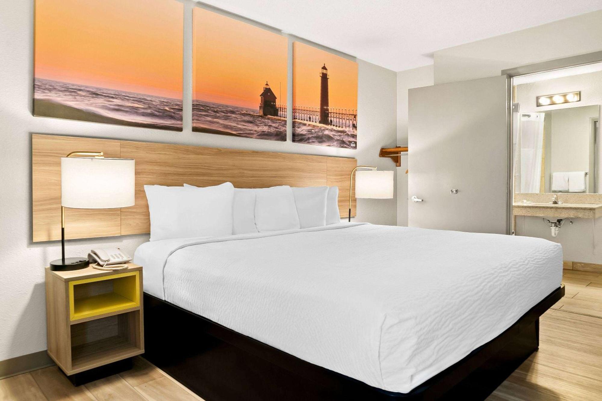 Days Inn & Suites By Wyndham Warren Exteriér fotografie