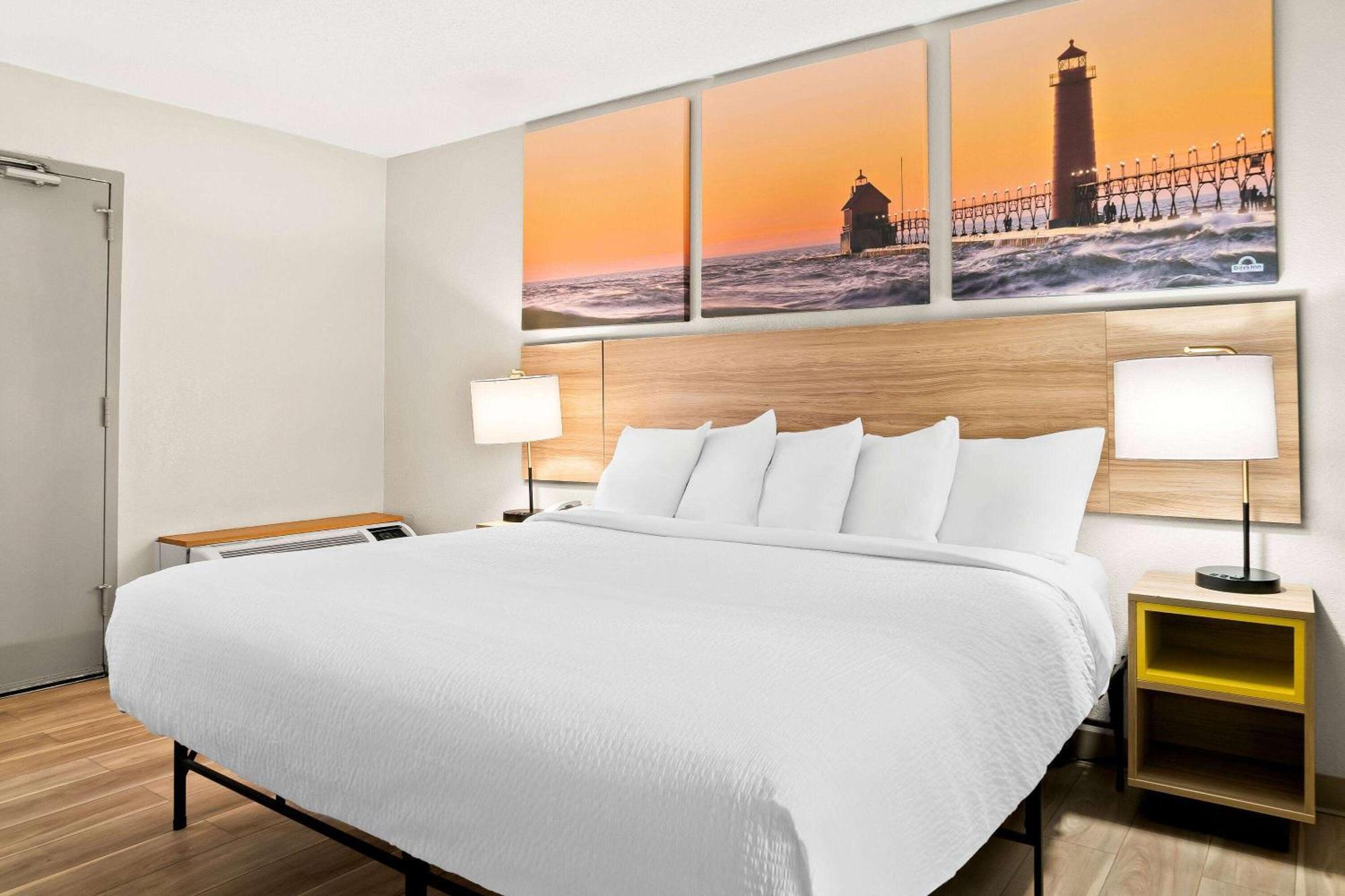 Days Inn & Suites By Wyndham Warren Exteriér fotografie