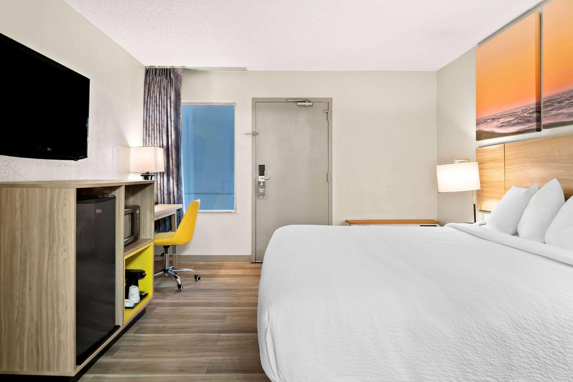 Days Inn & Suites By Wyndham Warren Exteriér fotografie